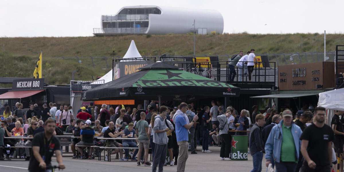 CM com Circuit Zandvoort Heineken Paddock Bar Chris Schotanus ADAC GT Masters