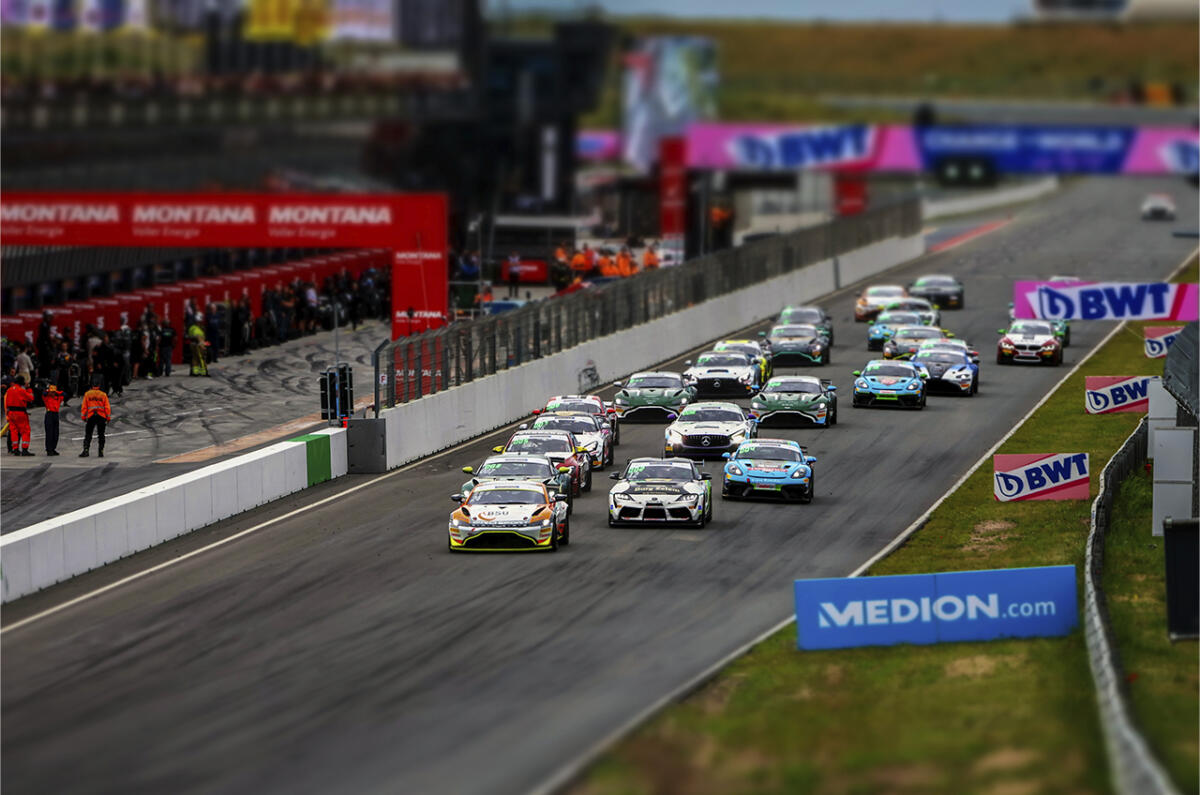 ADAC GT Masters C Mcom Circuit Zandvoort 0001 gt4