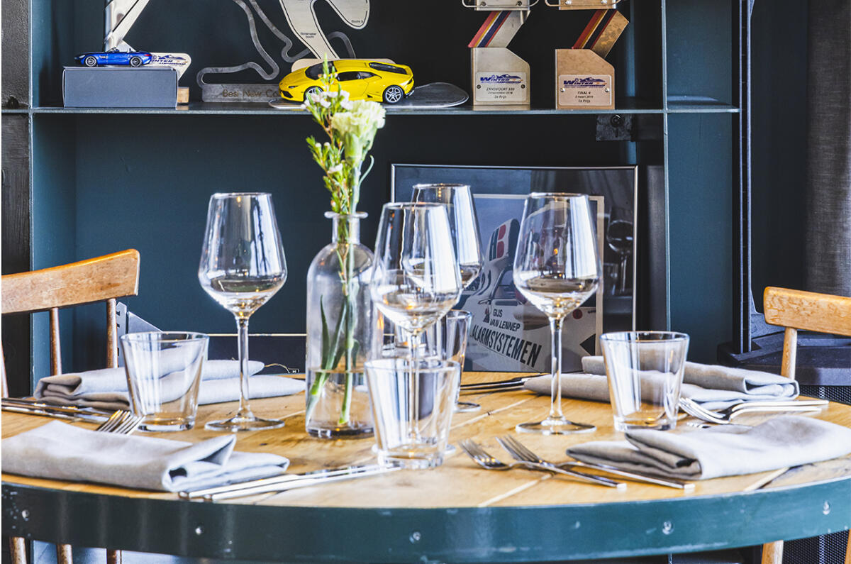 Bernies Bar Kitchen CM com Circuit Zandvoort Chris Schotanus Zonder Tabaksreclame 0003 4