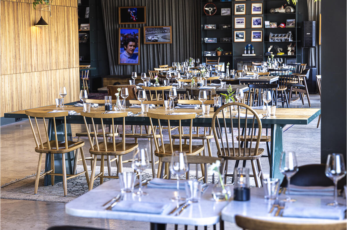 Bernies Bar Kitchen CM com Circuit Zandvoort Chris Schotanus Zonder Tabaksreclame 0006 7