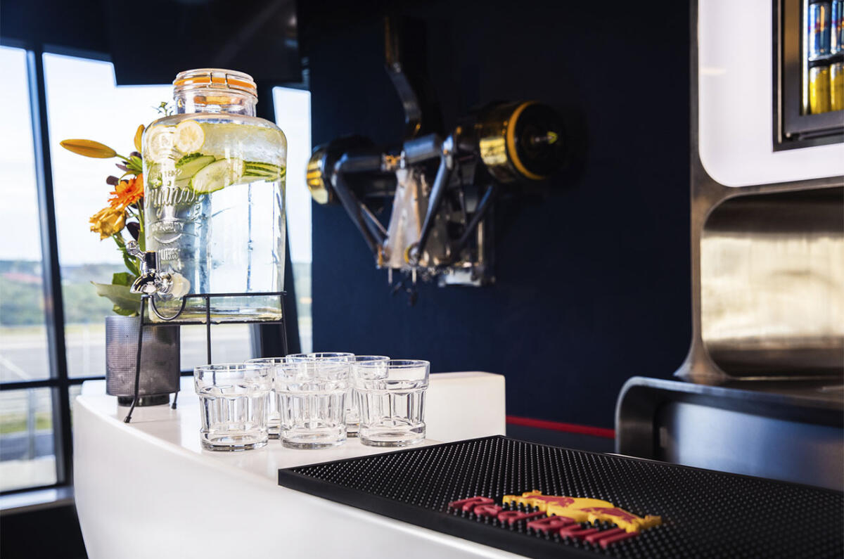 Red Bull Lounge CM com Circuit Zandvoort Max Verstappen 0001 1